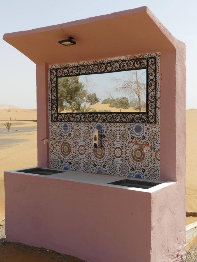 Les Pyramides Hotel Merzouga Exterior foto