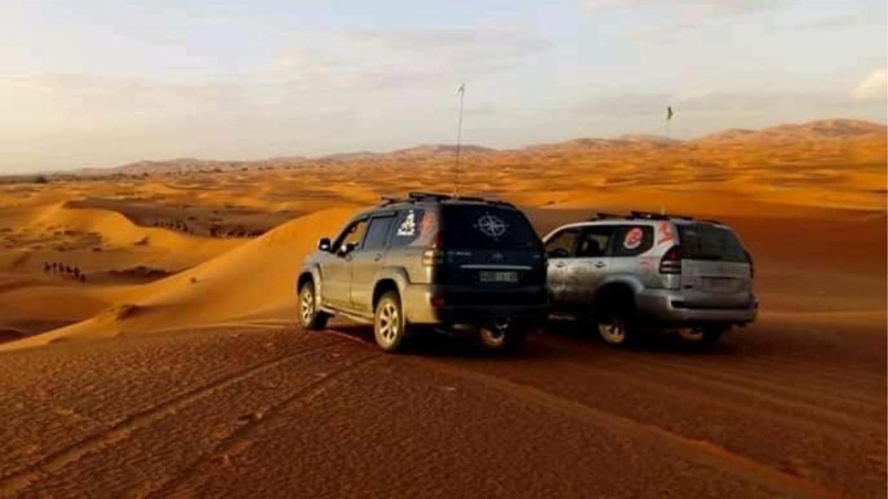 Les Pyramides Hotel Merzouga Exterior foto