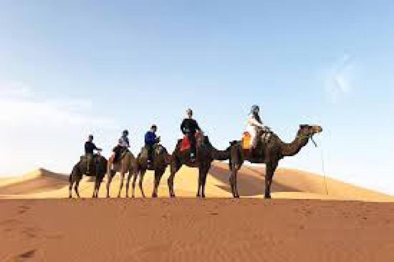Les Pyramides Hotel Merzouga Exterior foto